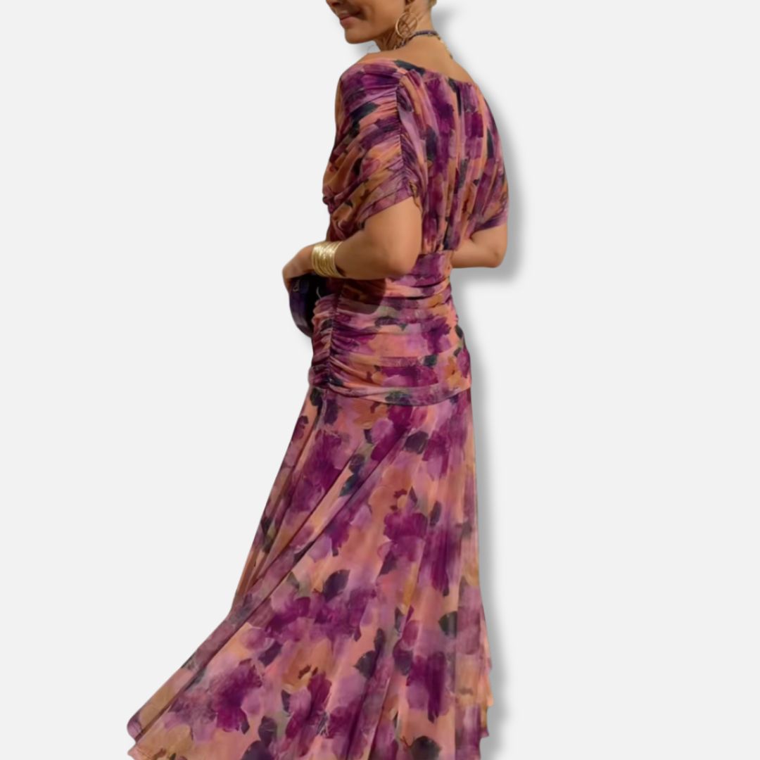 Luna | Elegant Dress With V-Neckline