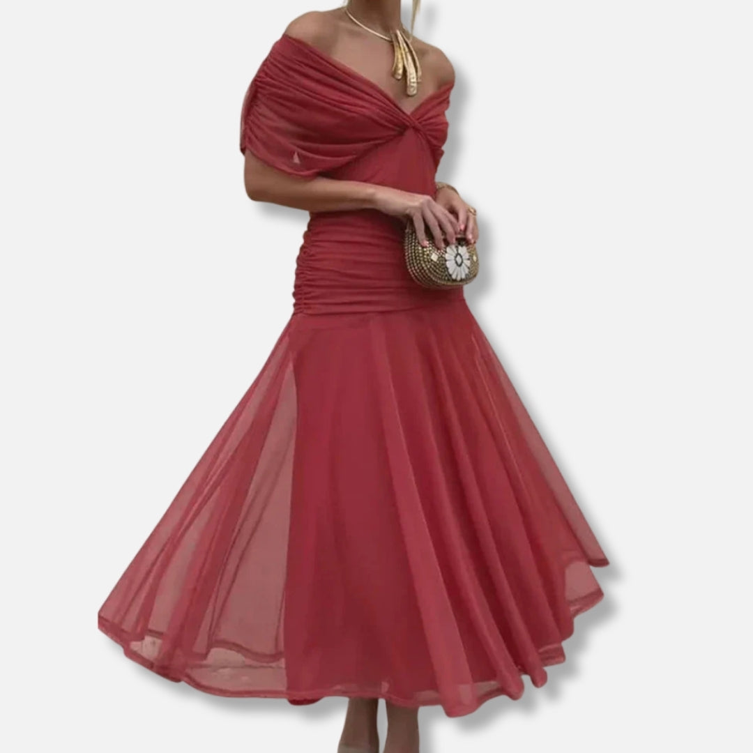 Luna | Elegant Dress With V-Neckline